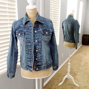 Gap Outlet Pleated Jean Jacket